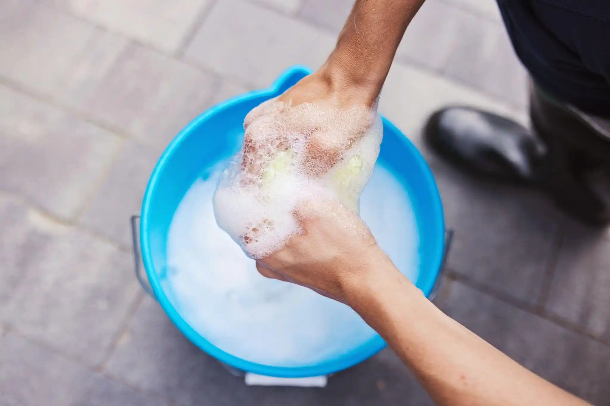 cheap hand car wash using poor cleaning methods